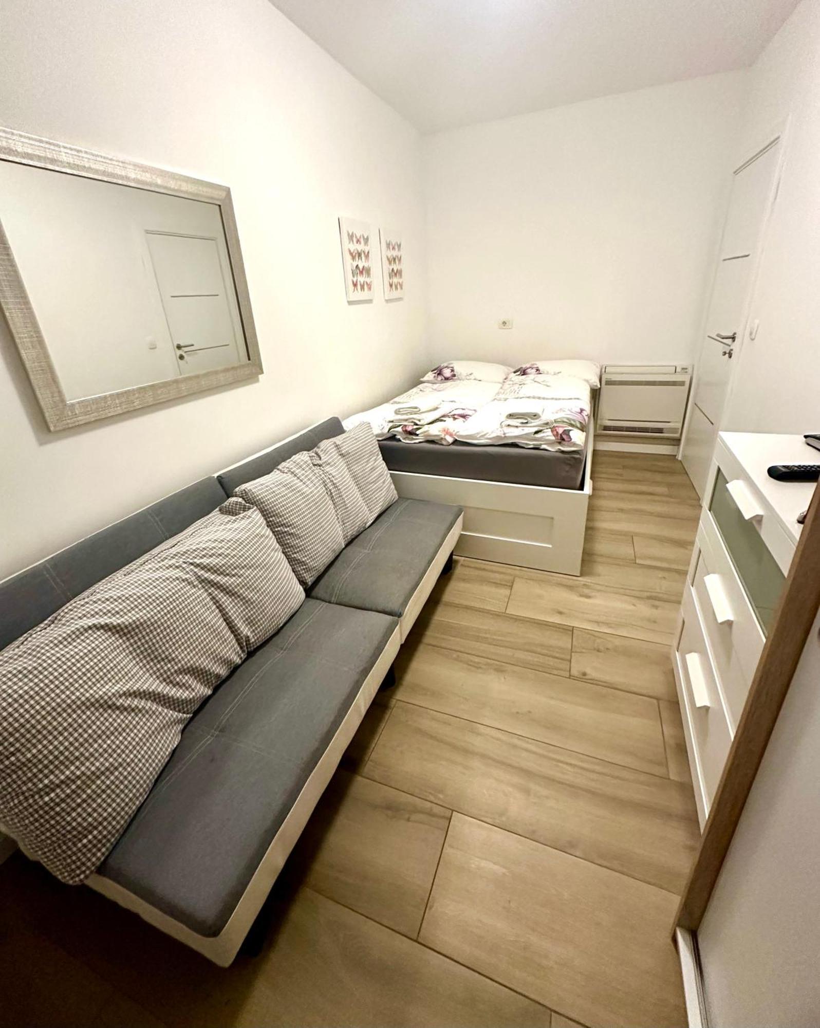 Nikola Apartmani Цриквениця Екстер'єр фото
